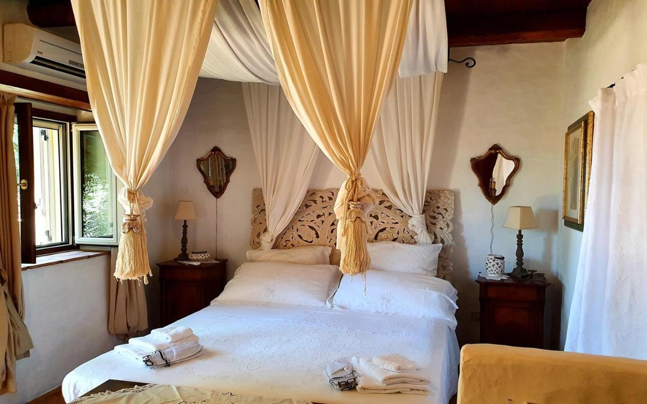 Tenuta Palmieri Only Adult Couette-café